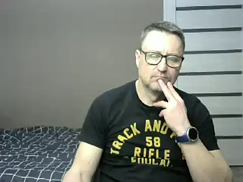 HarrySnake online show from 02/09/25, 03:23