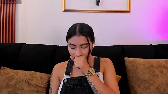 Snapshot of Zayda_1 chatting on 10/07/25, 07:33 Zayda 1 online show from 10/07/25, 07:33