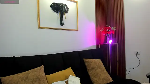 Snapshot of Zayda_1 chatting on 10/13/25, 07:58 Zayda 1 online show from 10/13/25, 07:58