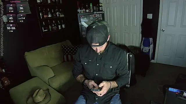 Snapshot of chillinthemosttt chatting on 01/16/25, 04:17 chillinthemosttt online show from 01/16/25, 04:17