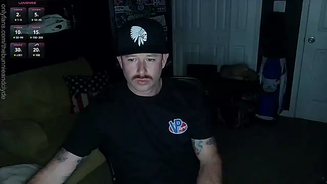 Snapshot of chillinthemosttt chatting on 02/17/25, 04:42 chillinthemosttt online show from 02/17/25, 04:42