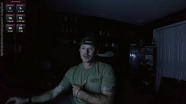 Snapshot of chillinthemosttt chatting on 02/20/25, 04:07 chillinthemosttt online show from 02/20/25, 04:07