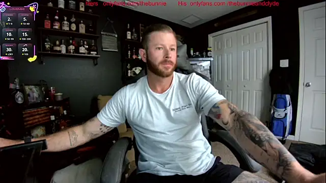 Snapshot of chillinthemosttt chatting on 10/21/25, 07:47 chillinthemosttt online show from 10/21/25, 07:47