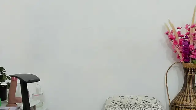 Snapshot of Latin_Mature975 chatting on 10/09/25, 07:39 Latin Mature975 online show from 10/09/25, 07:39