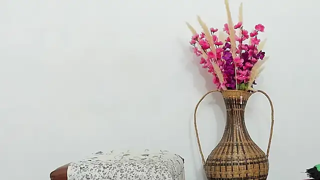 Snapshot of Latin_Mature975 chatting on 10/12/25, 07:51 Latin Mature975 online show from 10/12/25, 07:51