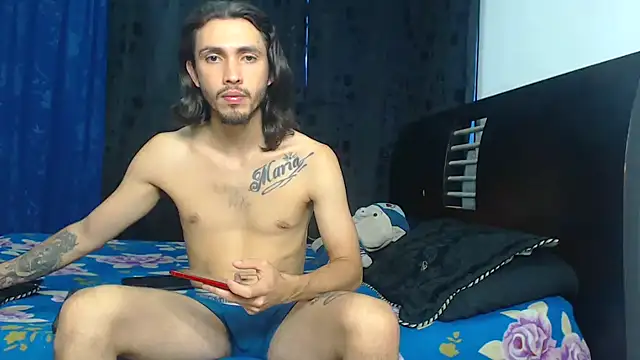 Snapshot of Hot_Sharks_ chatting on 10/31/25, 10:49 Hot Sharks online show from 10/31/25, 10:49