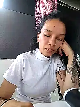 Snapshot of rebekka_simpson chatting on 01/22/25, 08:38 rebekka simpson online show from 01/22/25, 08:38