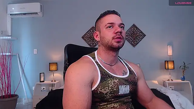 Snapshot of JeremyLowe chatting on 01/10/25, 04:30 JeremyLowe online show from 01/10/25, 04:30