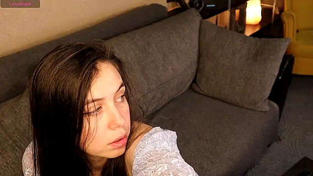 Snapshot of Kete_Moon chatting on 10/13/25, 12:21 Kete Moon online show from 10/13/25, 12:21