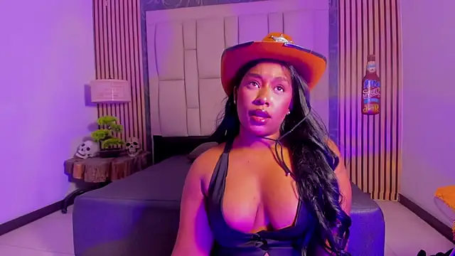 Snapshot of kriixtybrown chatting on 10/27/25, 09:41 kriixtybrown online show from 10/27/25, 09:41