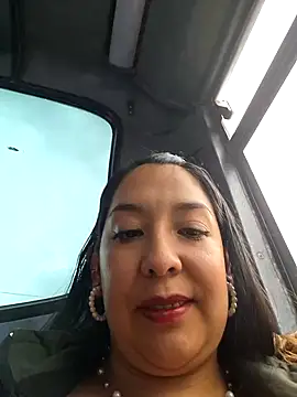Snapshot of Bella_keny chatting on 12/30/24, 05:02 Bella keny online show from 12/30/24, 05:02