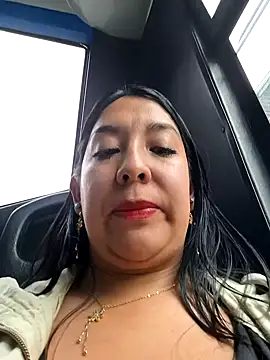 Snapshot of Bella_keny chatting on 03/14/25, 08:17 Bella keny online show from 03/14/25, 08:17