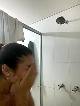 Snapshot of dakota_le chatting on 10/30/25, 02:13 dakota le online show from 10/30/25, 02:13