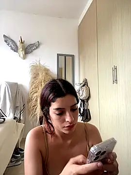 Snapshot of dakota_le chatting on 10/31/25, 02:18 dakota le online show from 10/31/25, 02:18