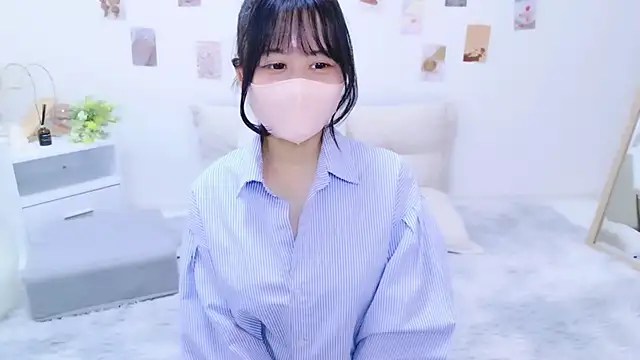 Snapshot of chihiro_ri chatting on 09/18/25, 10:17 chihiro ri online show from 09/18/25, 10:17