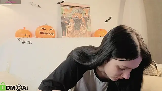 Kvetachka online show from 10/30/25, 01:18