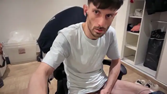 Snapshot of nicolaaaaas chatting on 11/16/25, 07:58 nicolaaaaas online show from 11/16/25, 07:58