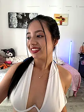 AliceJovovich online show from 11/14/25, 08:57