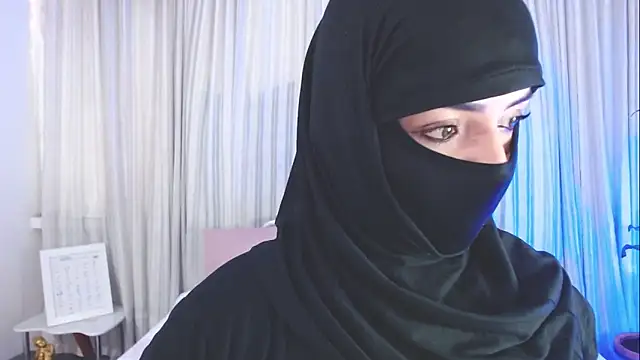 Uzra hayed online show from 10/23/25, 07:56