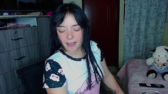 nahia  2 online show from 09/21/25, 03:41