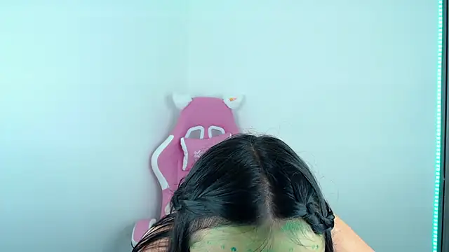 nahia  2 online show from 10/24/25, 09:55