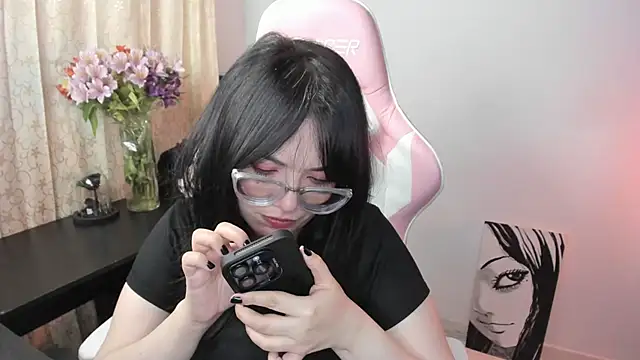 Snapshot of _hikaru_arimura chatting on 12/10/24, 02:38 hikaru arimura online show from 12/10/24, 02:38
