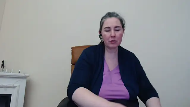 MilfGina online show from 03/18/25, 08:37