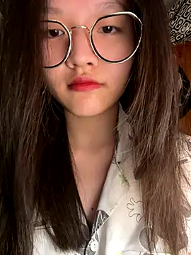 Snapshot of Krixxi22 chatting on 10/19/25, 05:46 Krixxi22 online show from 10/19/25, 05:46