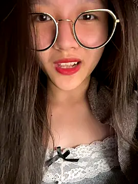 Snapshot of Krixxi22 chatting on 11/09/25, 04:38 Krixxi22 online show from 11/09/25, 04:38