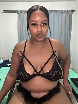 Snapshot of MimiCurves chatting on 01/16/25, 10:44 MimiCurves online show from 01/16/25, 10:44