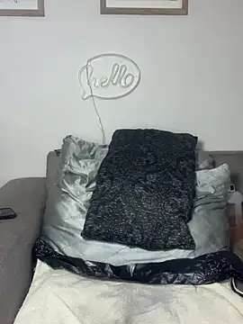 Snapshot of MimiCurves chatting on 03/13/25, 02:38 MimiCurves online show from 03/13/25, 02:38