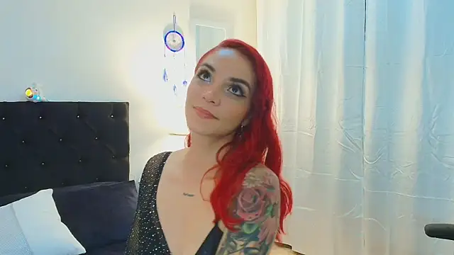 Snapshot of MeganLorensx chatting on 12/31/24, 08:02 MeganLorensx online show from 12/31/24, 08:02