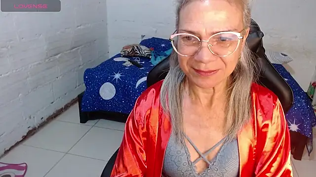 Snapshot of Giorgia_xue53 chatting on 12/17/24, 04:23 Giorgia xue53 online show from 12/17/24, 04:23