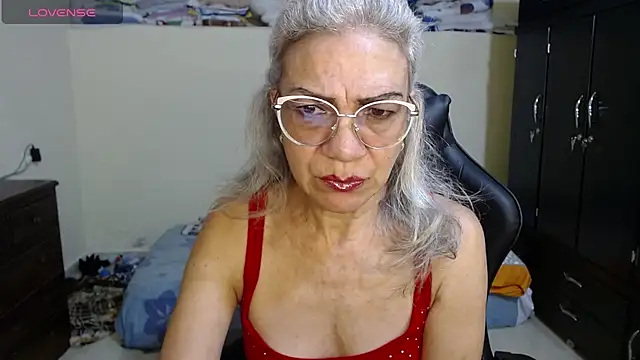 Snapshot of Giorgia_xue53 chatting on 02/14/25, 11:53 Giorgia xue53 online show from 02/14/25, 11:53