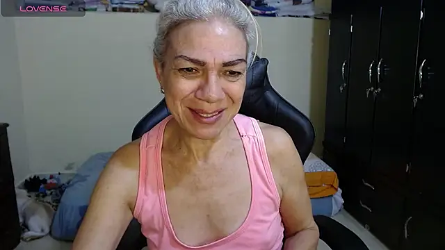 Snapshot of Giorgia_xue53 chatting on 02/15/25, 06:02 Giorgia xue53 online show from 02/15/25, 06:02