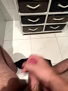 Deralboaus01 online show from 11/09/25, 06:06