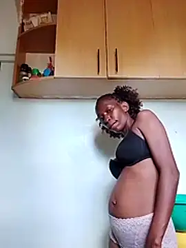 LOVELY-2BERRY online show from 10/27/25, 11:47