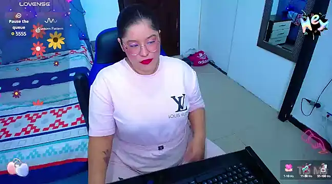 littleflower4you online show from 02/12/25, 07:02