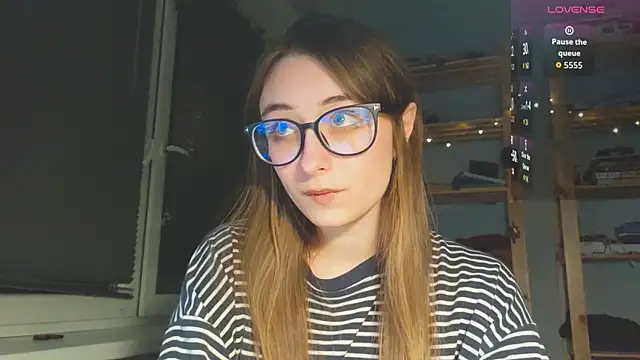 monlight  dana online show from 11/11/25, 05:57