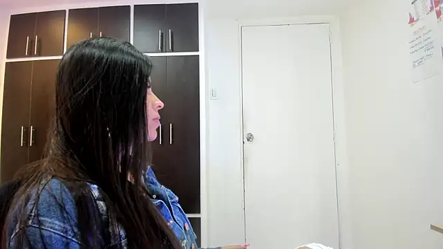Snapshot of Charlotte_Ice1 chatting on 12/24/24, 03:58 Charlotte Ice1 online show from 12/24/24, 03:58