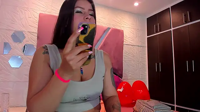 Snapshot of Charlotte_Ice1 chatting on 02/20/25, 04:46 Charlotte Ice1 online show from 02/20/25, 04:46