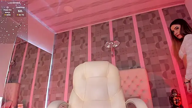 Snapshot of sweetty_paulina chatting on 03/08/25, 05:17 sweetty paulina online show from 03/08/25, 05:17