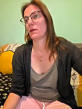 SpiceLea online show from 11/12/25, 02:28