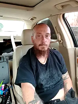 Snapshot of deepinnnnn chatting on 02/11/25, 10:28 deepinnnnn online show from 02/11/25, 10:28