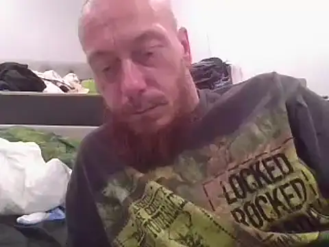 Snapshot of deepinnnnn chatting on 02/17/25, 05:21 deepinnnnn online show from 02/17/25, 05:21