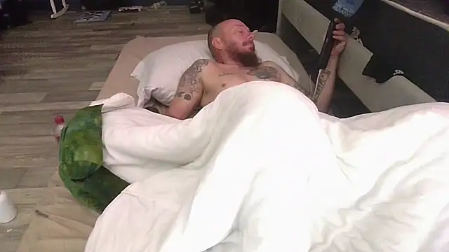 Snapshot of deepinnnnn chatting on 02/21/25, 11:55 deepinnnnn online show from 02/21/25, 11:55