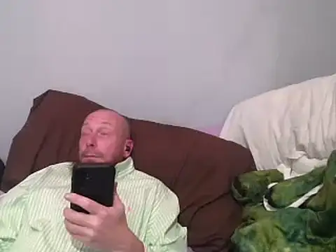 Snapshot of deepinnnnn chatting on 03/08/25, 06:43 deepinnnnn online show from 03/08/25, 06:43