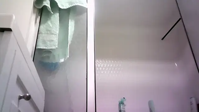 Snapshot of deepinnnnn chatting on 03/23/25, 07:09 deepinnnnn online show from 03/23/25, 07:09