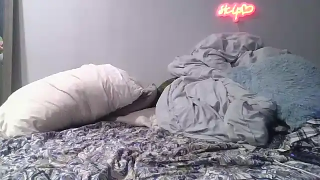 Snapshot of deepinnnnn chatting on 09/19/25, 04:58 deepinnnnn online show from 09/19/25, 04:58