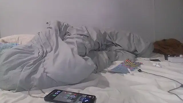 Snapshot of deepinnnnn chatting on 09/27/25, 03:33 deepinnnnn online show from 09/27/25, 03:33